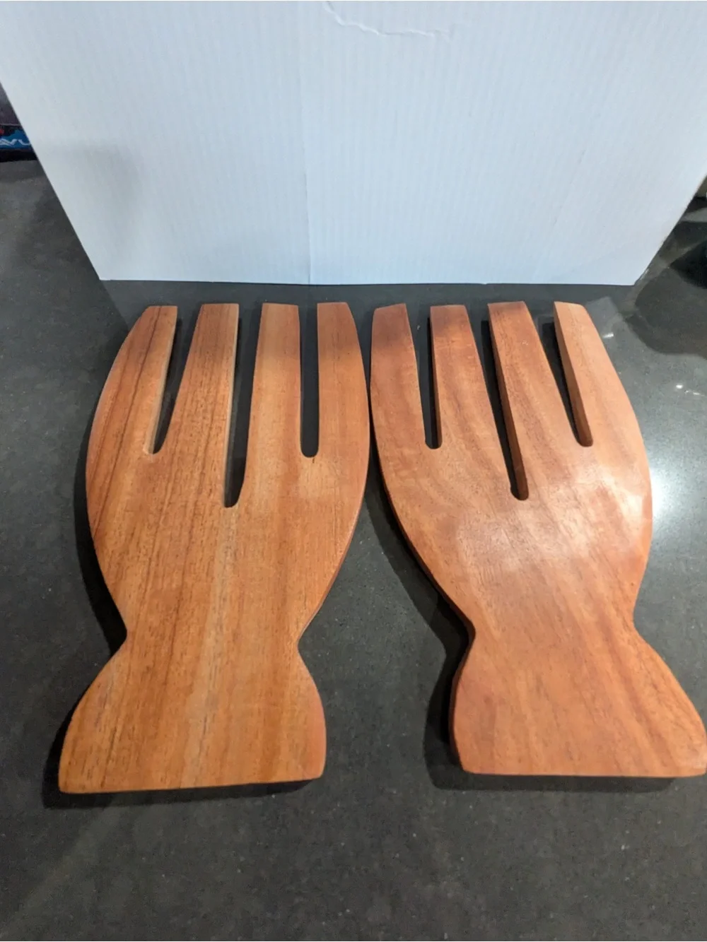 NWOT Wooden Salad Tongs/ Servers | Natural Brown